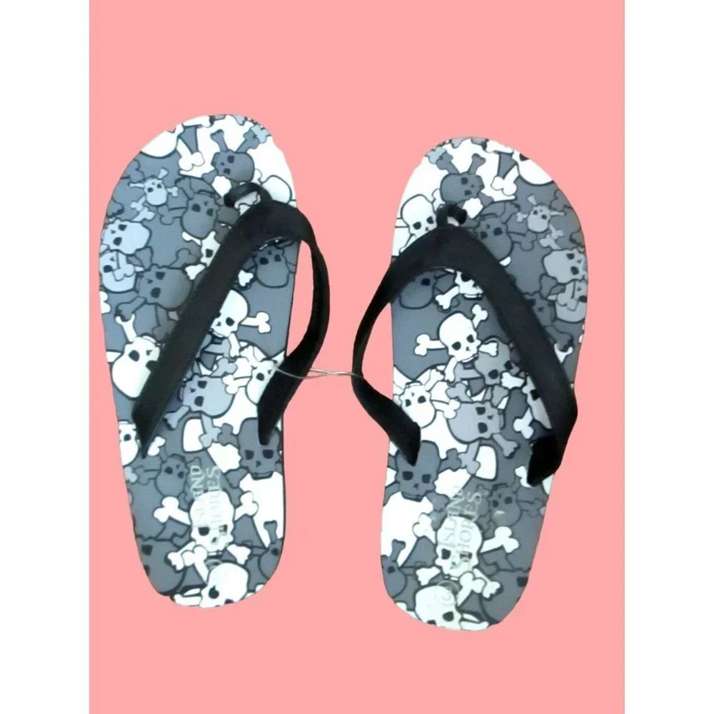 Island Shores Kids Flip Flops Youth Size 2 Gray/White Skull & Bones New